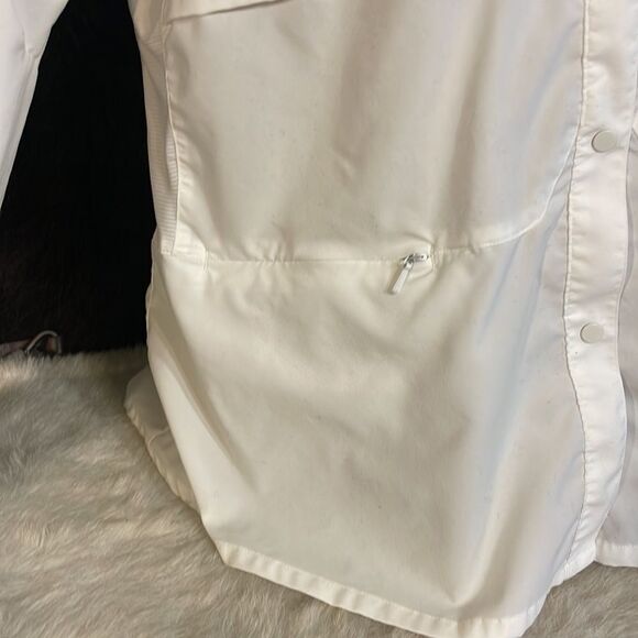 Mountain hardwear snap button shirt L (5284) - Picture 3 of 9